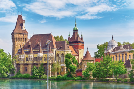 Vajdahunyadvár im Stadtwäldchen